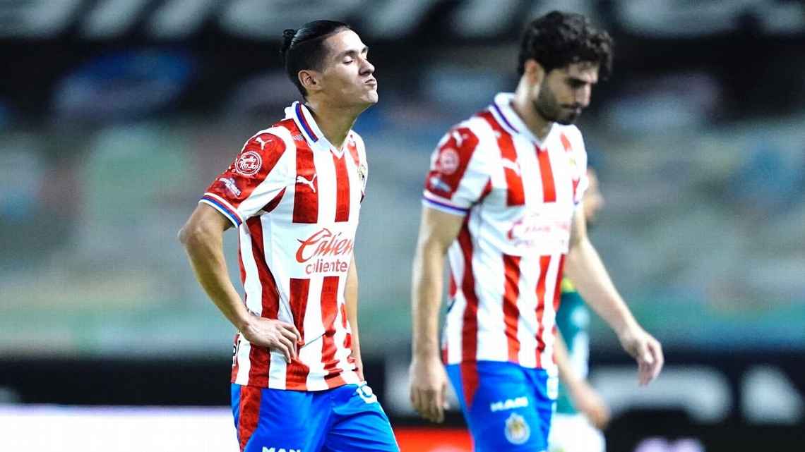 Jugadores de Chivas firman pacto para no caer en indisciplinas
