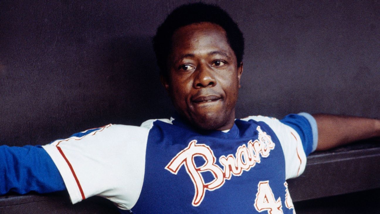 Atlanta Braves honor Hank Aaron in ceremony before World Series Game 3 -  ESPN