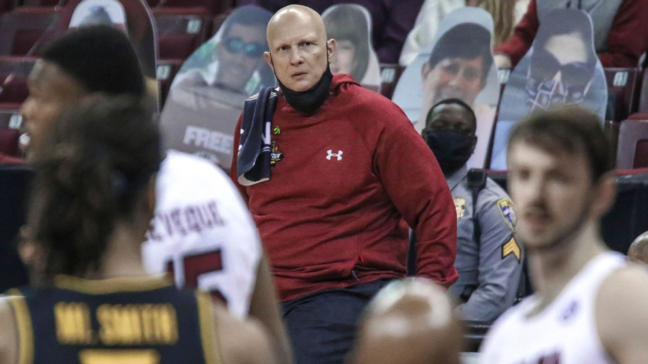 South Carolina men’s men’s basketball coach Frank Martin takes charge of the 6-15 season