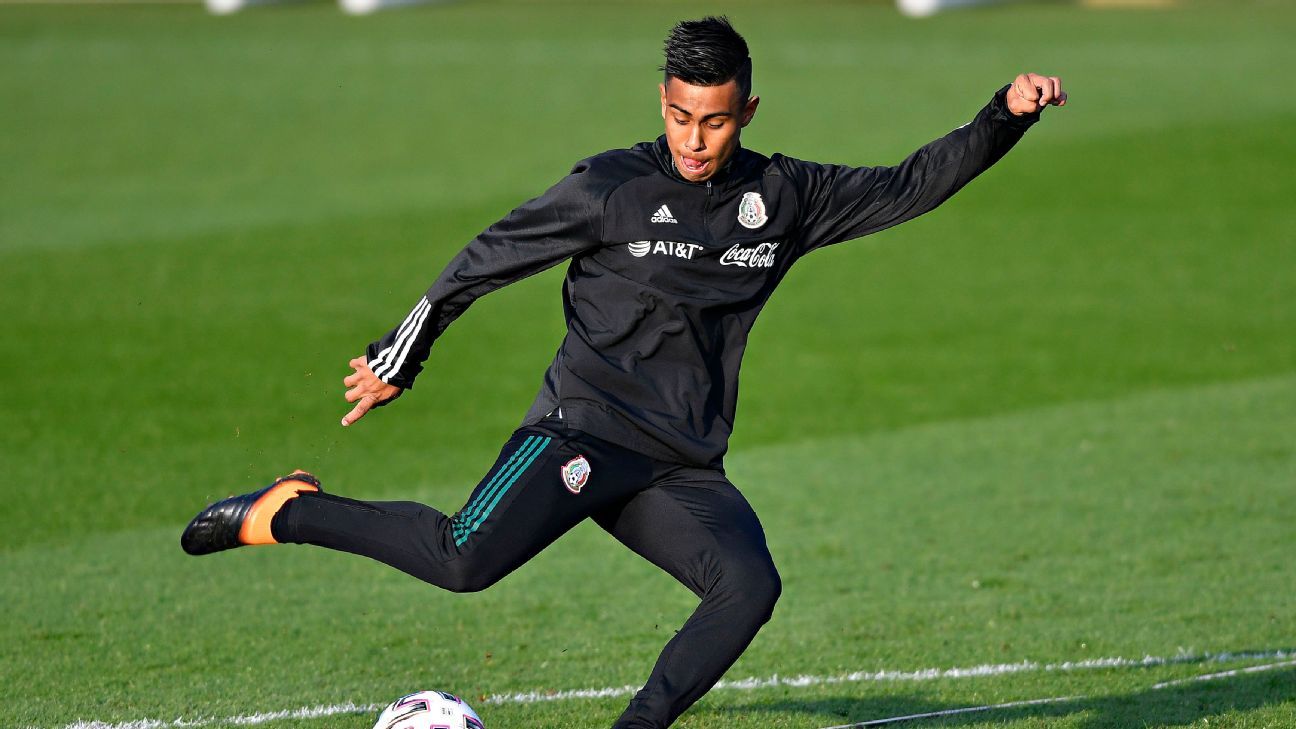 Efraín Álvarez reveals his weakness for Chivas