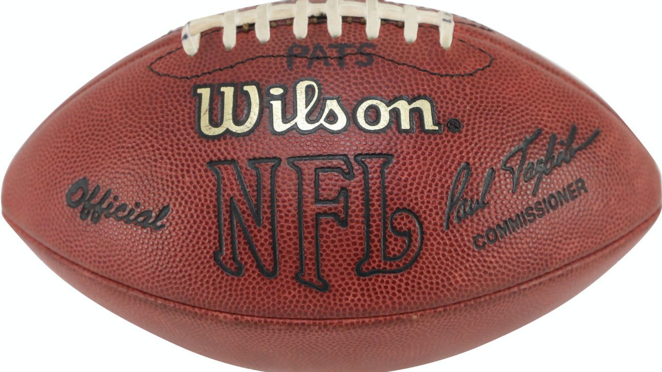 Tom Brady's 1st NFL TD pass football up for auction