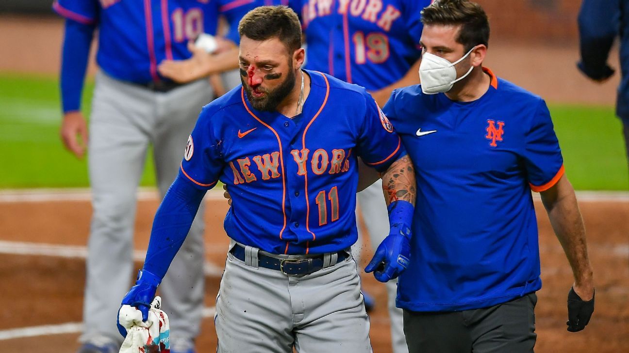 New York Mets OF Kevin Pillar has multiple nasal fractures after being hit  in face by pitch - ESPN