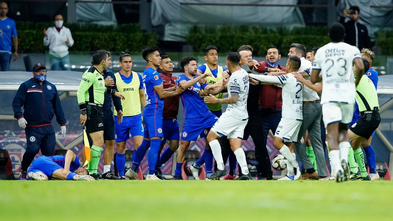 Trifulka erupted between Cruz Azul and Pachuka;  VAR helps to oust Gustavo Cabral