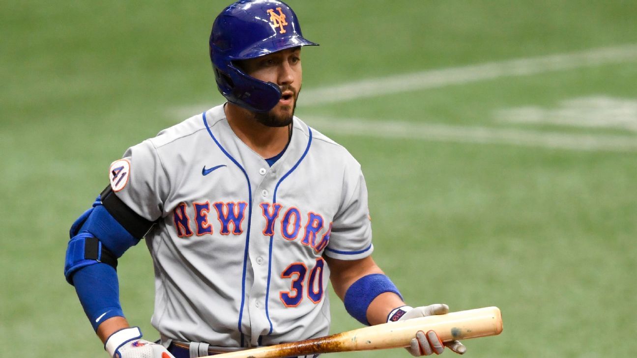 MLB suspende a manager de Mets por intentar pelotazo