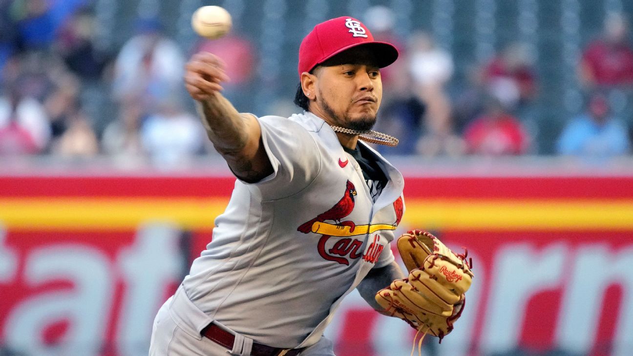 Former Cardinals starting pitcher Carlos Martínez suspended 80