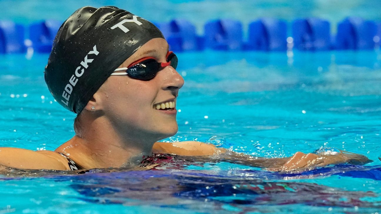 Katie Ledecky wins 400 freestyle at U.S. swimming trials; Torri Huske