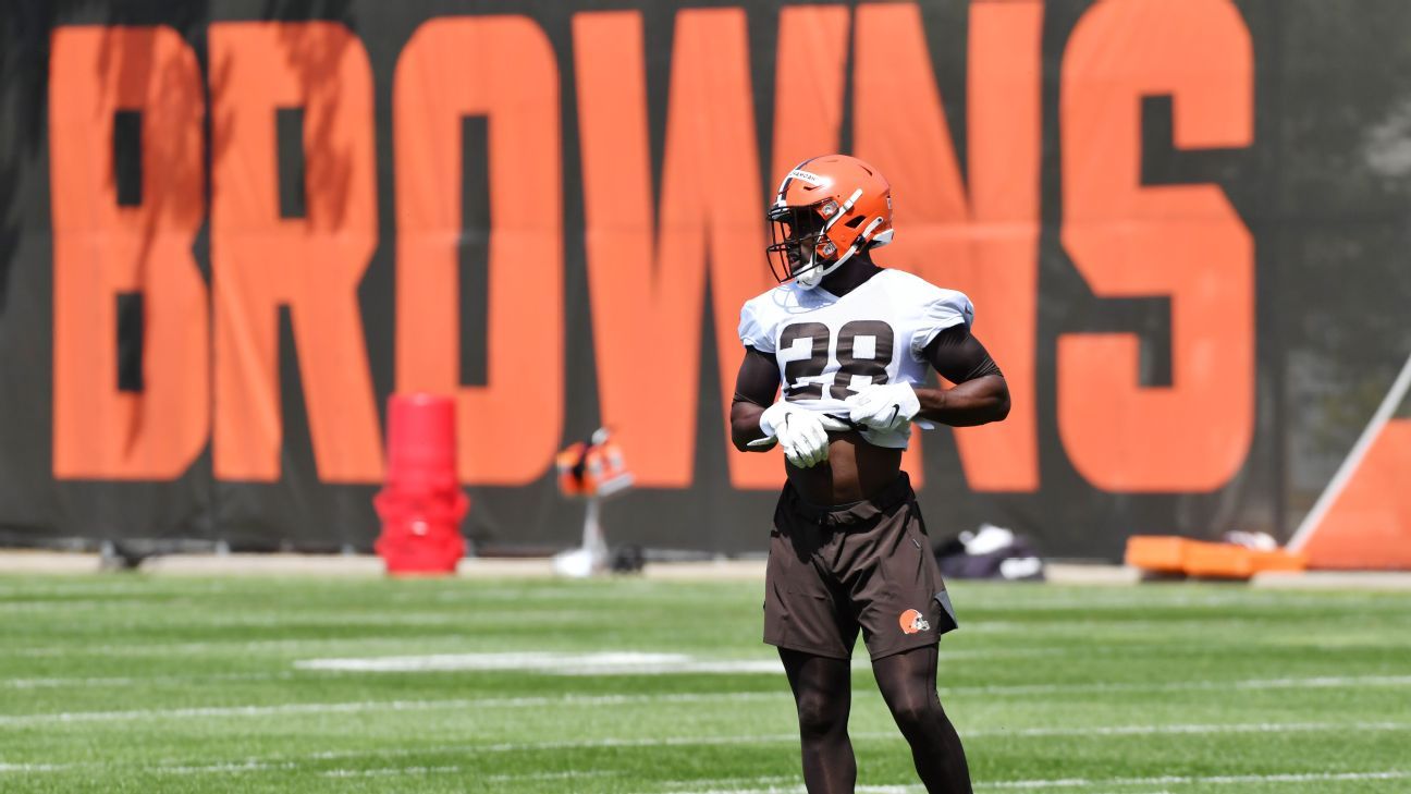 Brown Men's Jeremiah Owusu-Koramoah Cleveland Browns Game Team