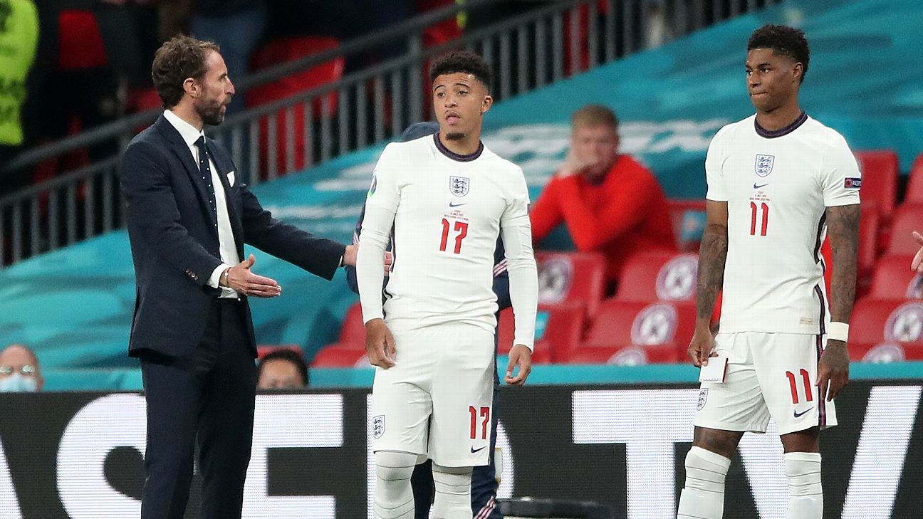 Der britische Chef Gareth Southgate zuckt mit den Schultern