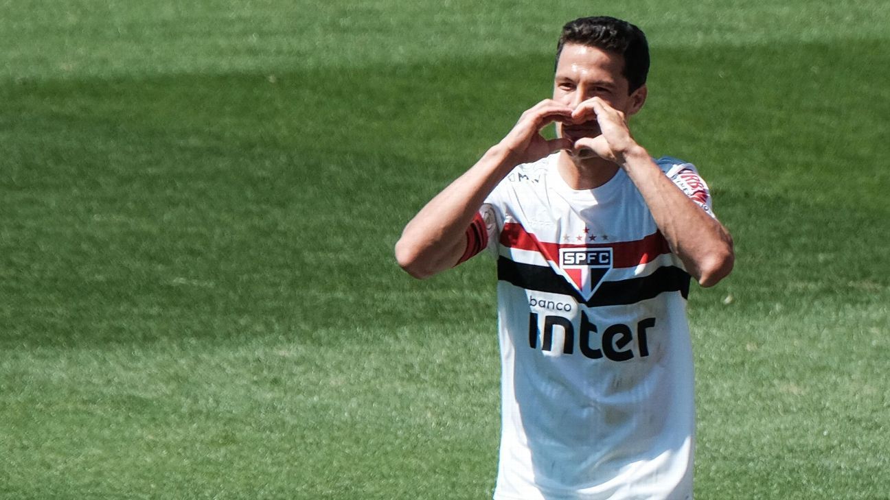 Hernanes rescinde contrato com São Paulo Futebol Clube