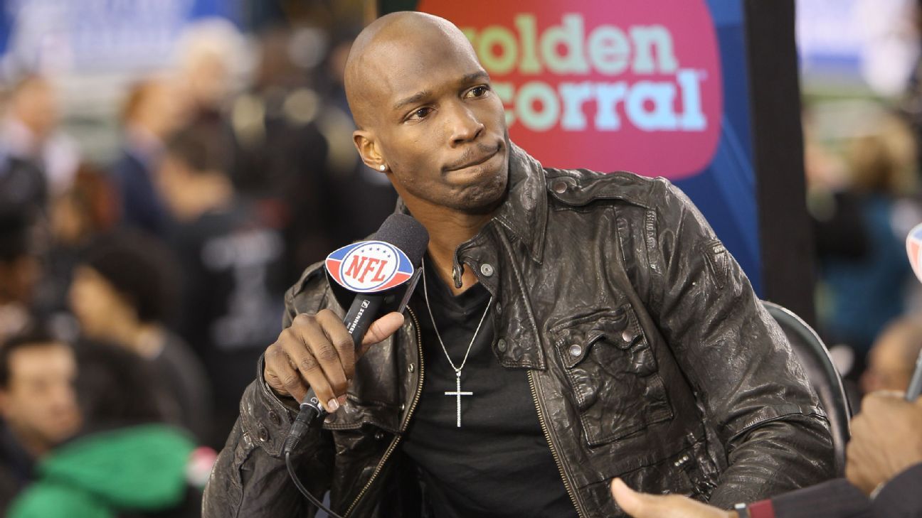 Chad Ochoczynko demonstrates victory over Honduras in the Gold Cup