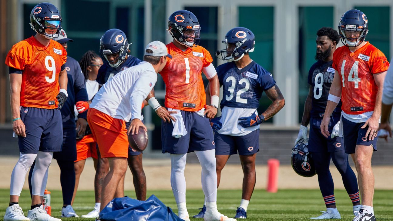 Chicago Bears coach Matt Nagy says all 3 quarterbacks under consideration to sta..