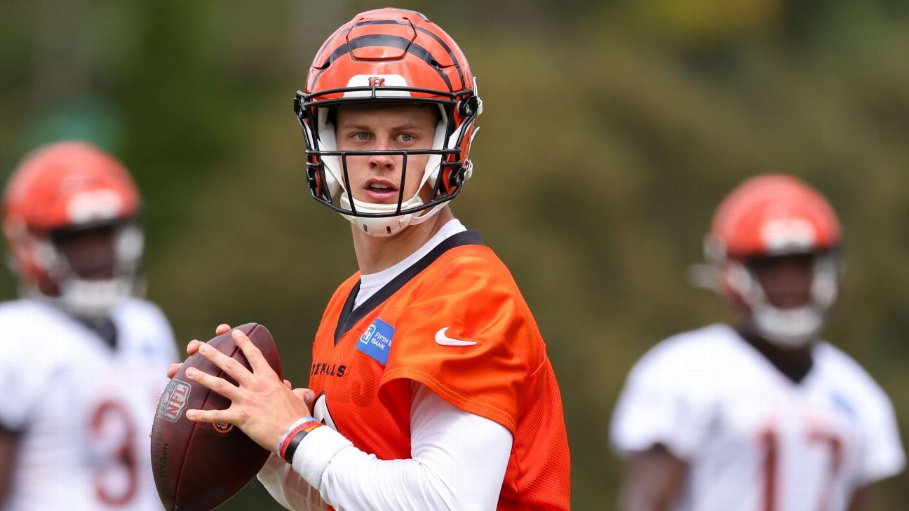 Joe Burrow's dad shares pic of the Bengals QB wearing a Chiefs helmet as a  child