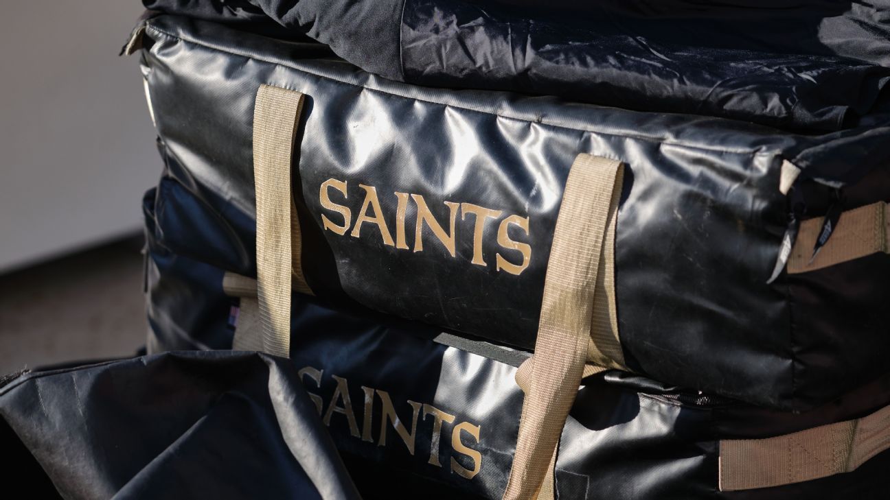 New Orleans Saints to practice at Dallas Cowboys' stadium for three days after evacuating because of Hurricane Ida, report says