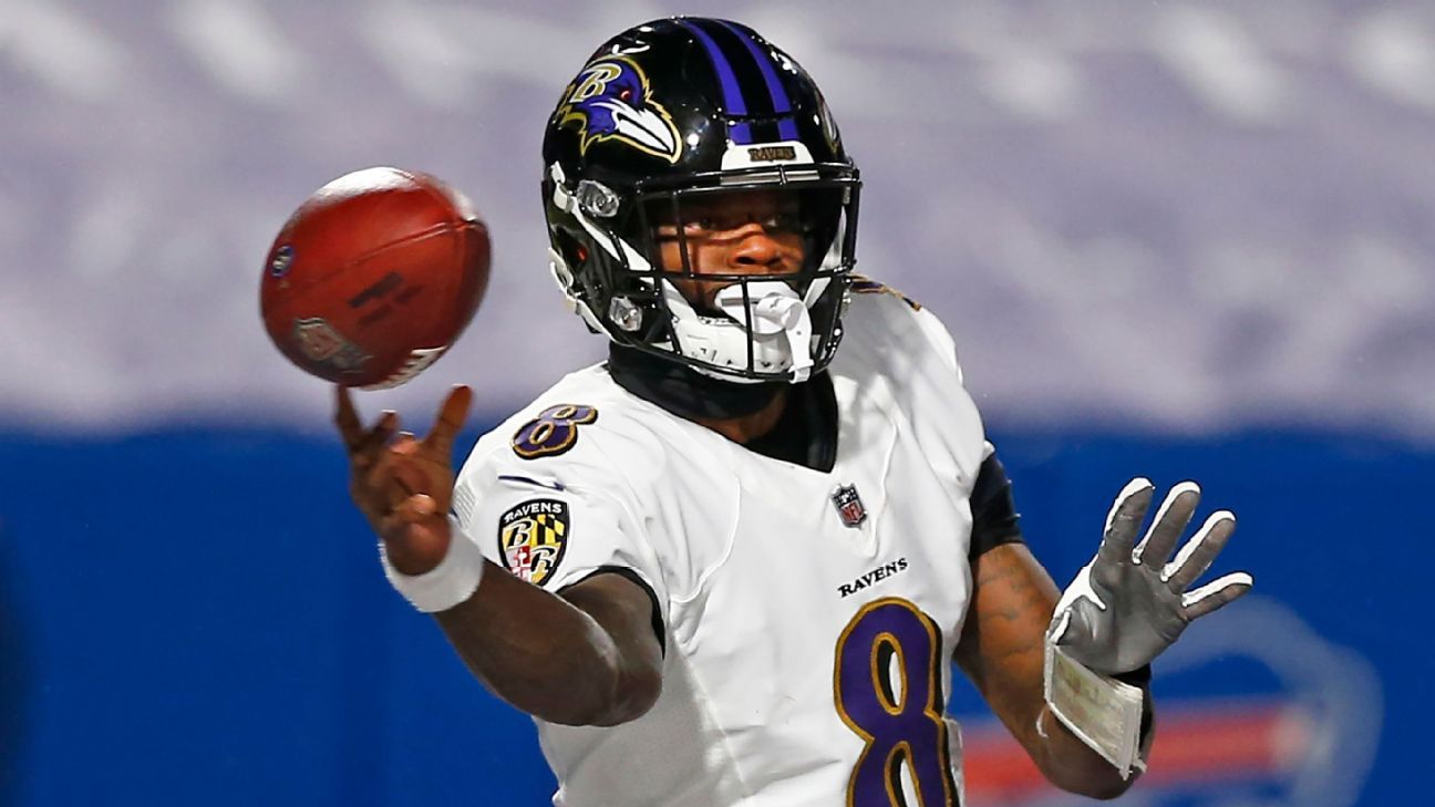 Baltimore Ravens in 'wait and see' mode with QB Lamar Jackson, who's dealing with a sore back