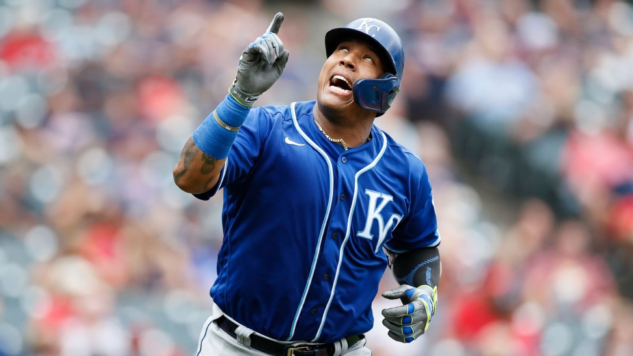 Kansas City Royals' Salvador Perez breaks Johnny Bench's catcher record with 46t..