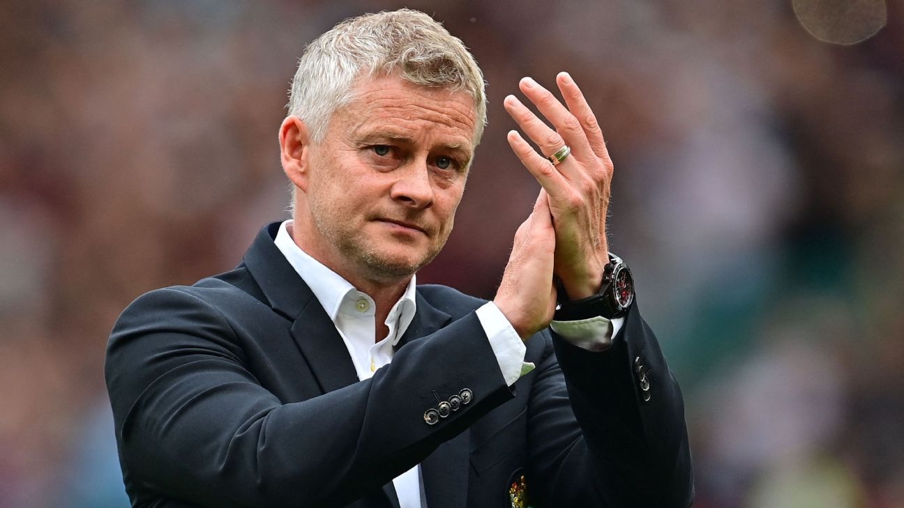 Man Utd's Ole Gunnar Solskjaer defends Bruno Fernandes taking penalty over Crist..