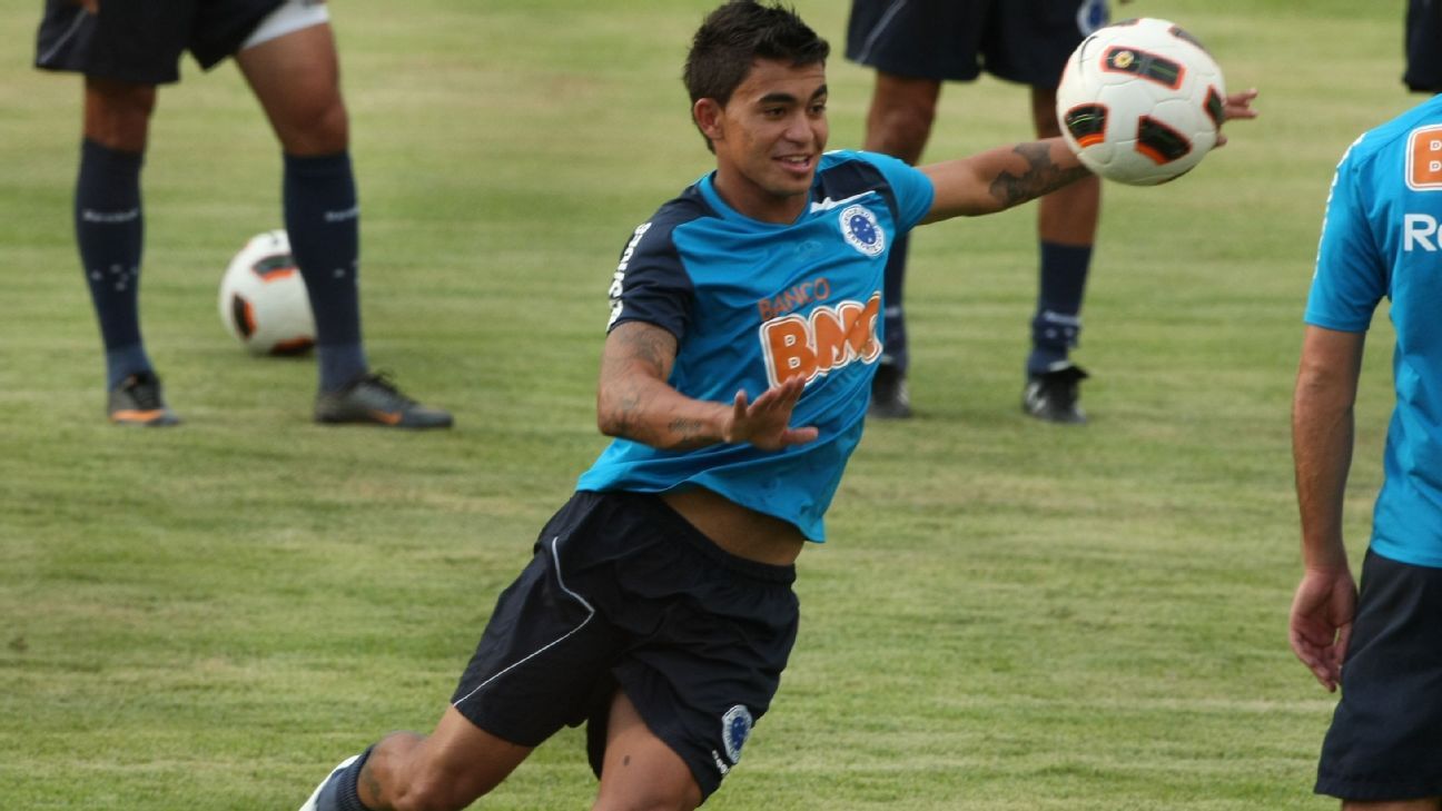 Dono do Cruzeiro vendeu bois para pagar Dudu e economizou dinheiro.