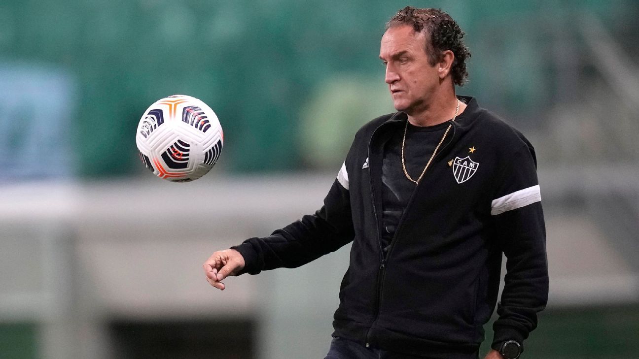 Hoy, el rival del Atlético MG, el técnico del Atlético-PR «chupó» Coca y lo ayudó a convertirse en campeón con lo que aprendió en Italia