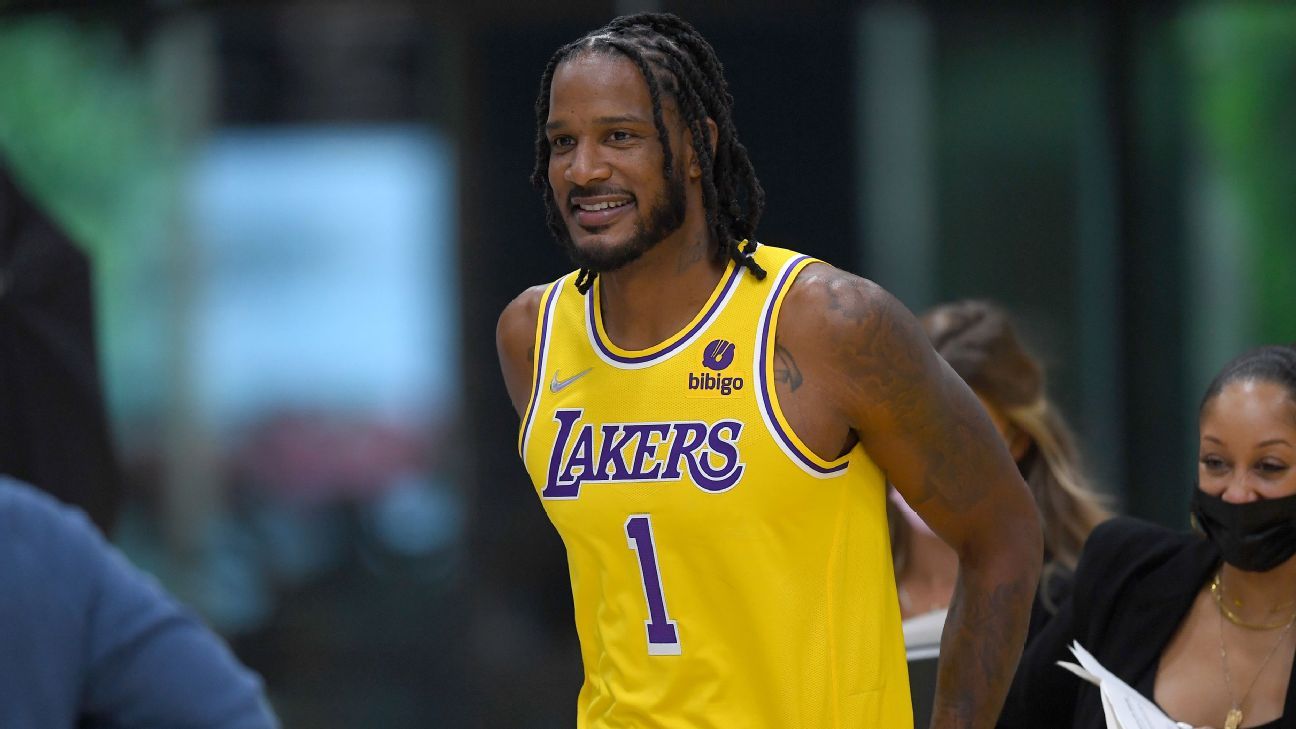 Los Angeles Lakers' Trevor Ariza has ankle surgery, out at least two months