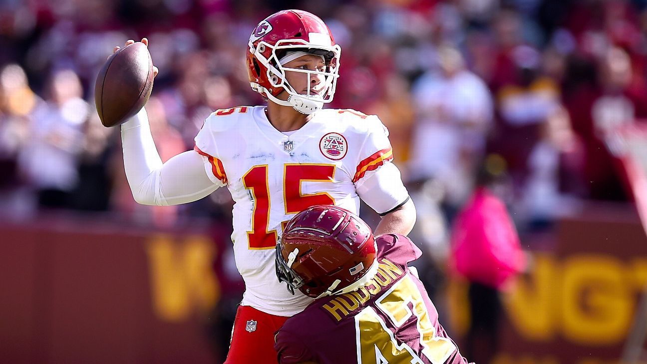 Two more Patrick Mahomes turnovers helps Tennessee rout Kansas City - The  Boston Globe