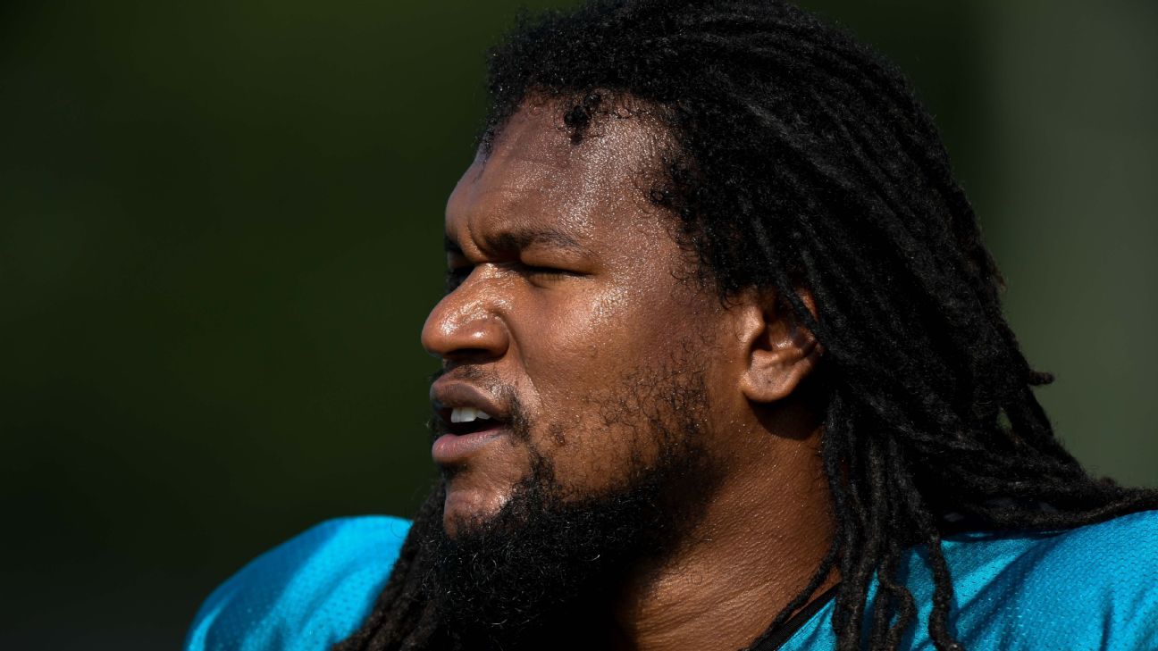 Jacksonville Jaguars' Dawuane Smoot helps wife deliver baby girl at home