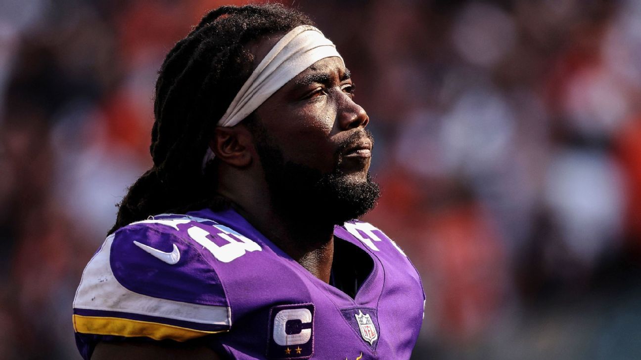 Vikings star Dalvin Cook fulfills promise to late father by