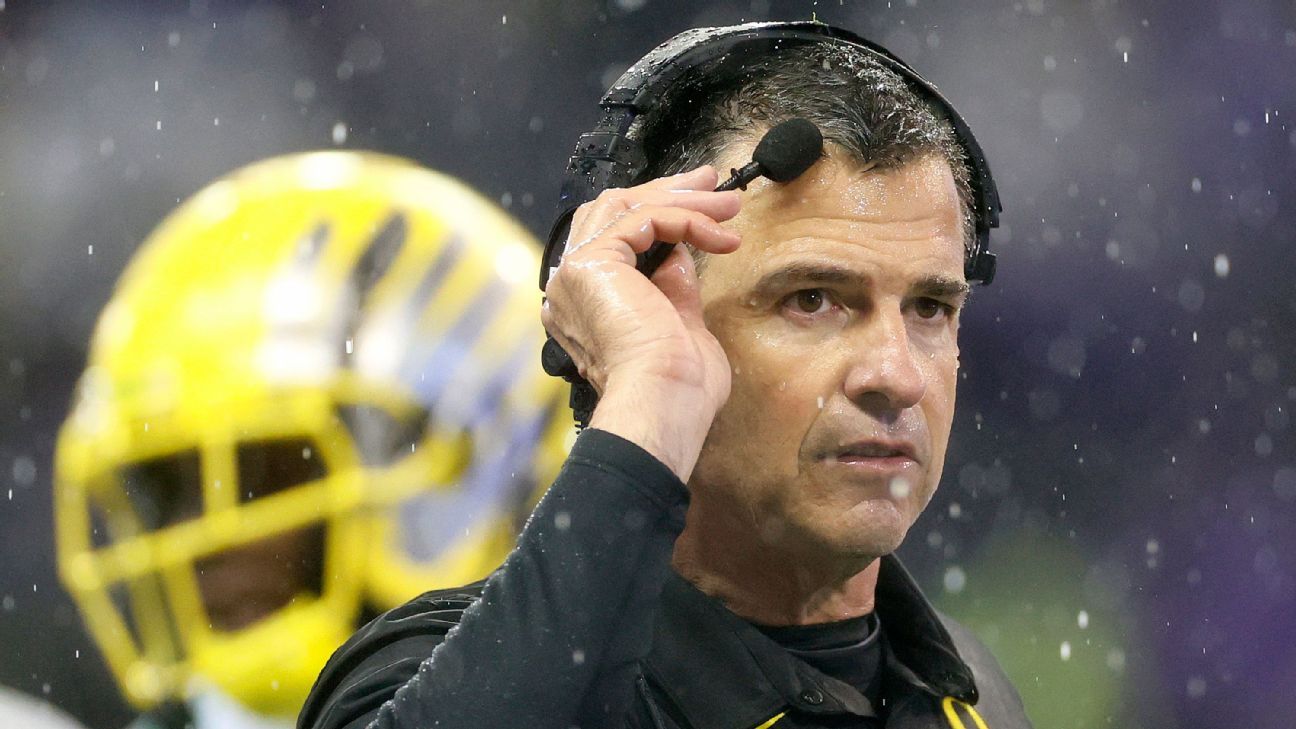 Football coach Mario Cristobal offered extension to stay at Oregon, sources conf..