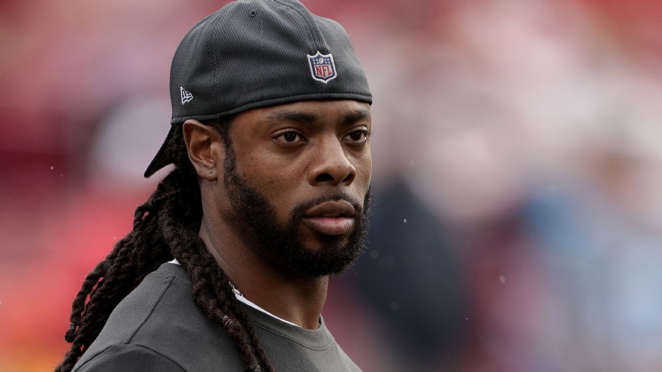 TAMPA, FL - SEP 29: Newly signed Tampa Bay Buccaneers defensive back  Richard Sherman (5) rubs his head during the Tampa Bay Buccaneers work out  on September 29, 2021 at the AdventHealth