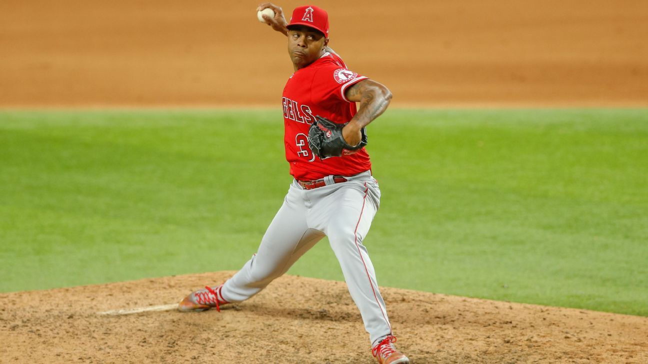 Los Angeles Angels resign closer Raisel Iglesias to 58 million deal