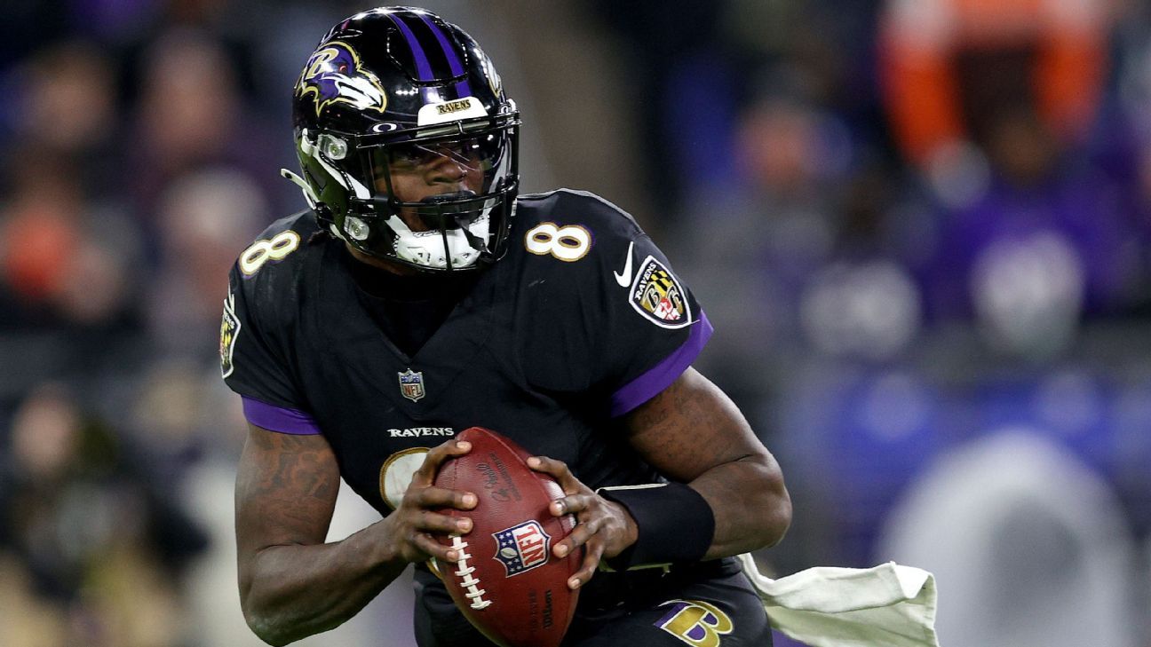 Baltimore Ravens' defense picks up Lamar Jackson in win after QB throws