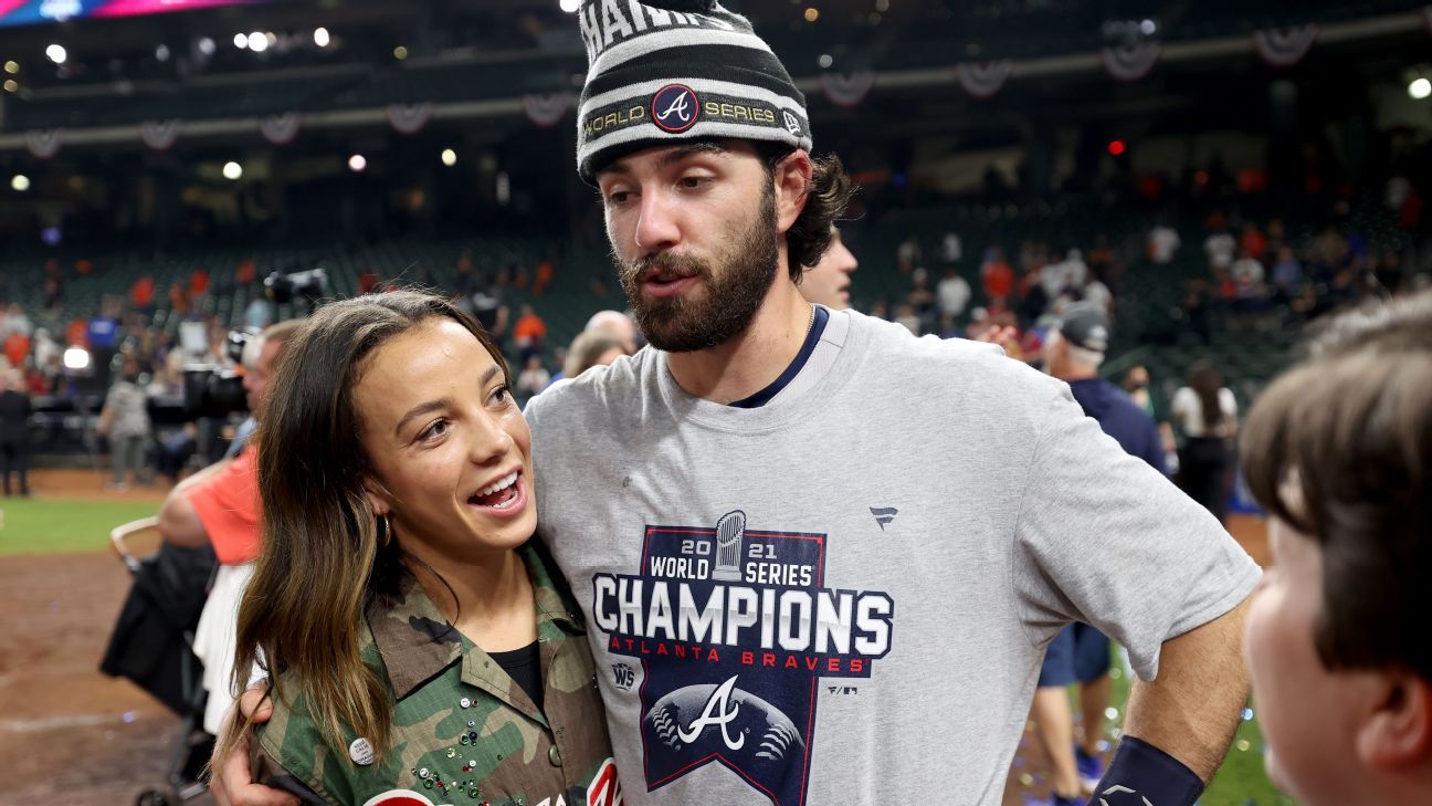 Atlanta Braves shortstop Dansby Swanson and USWNT soccer player Mallory  Pugh announce their engagement - ESPN