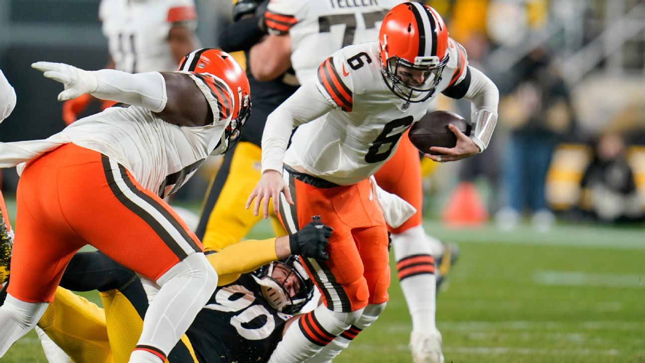 Cleveland Browns Nick Chubb leaps line, dominates Panthers