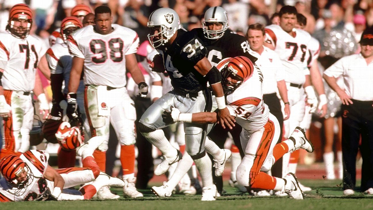 NFL Legends: Bo Jackson's game-wrecking career as a Raider