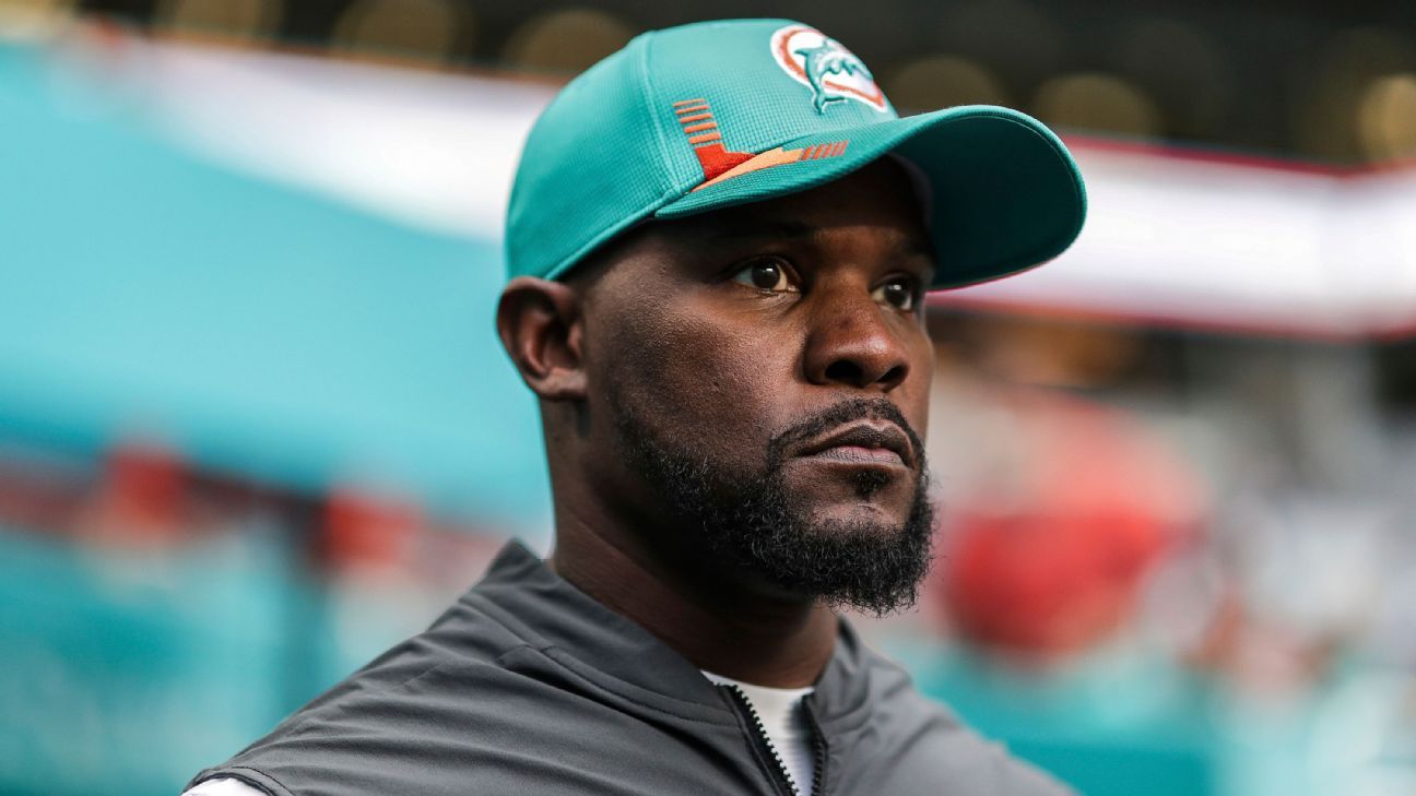 Brian Flores says he declined to sign Miami Dolphins’ separation agreement in order to speak out on treatment by team – ESPN