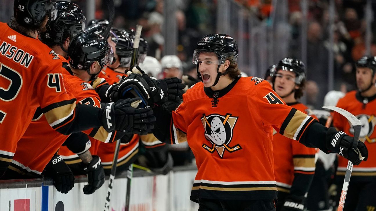 Zegras Seeks to Revive Magic in Flyers: Will the Ex-Ducks Recover His Game?