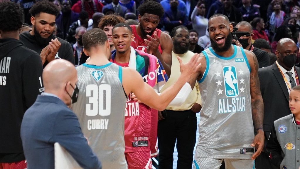 In NBA All-Star game, Steph Curry hits 3-point record, LeBron