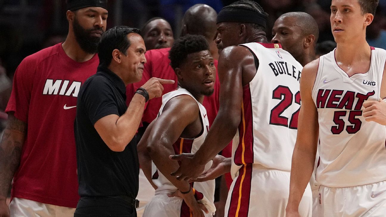 Les frustrations de Miami Heat bouillonnent alors que Jimmy Butler crache sur Odonis Haslem lors de la défaite contre les Warriors