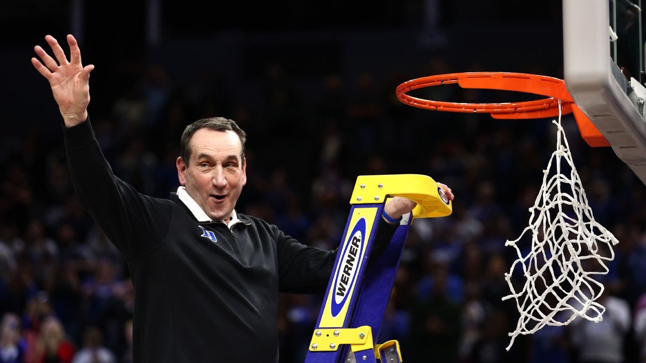 ‘Sangat menyenangkan’: Mike Krzyzewski dan ritual bola basket perguruan tinggi hampir berakhir