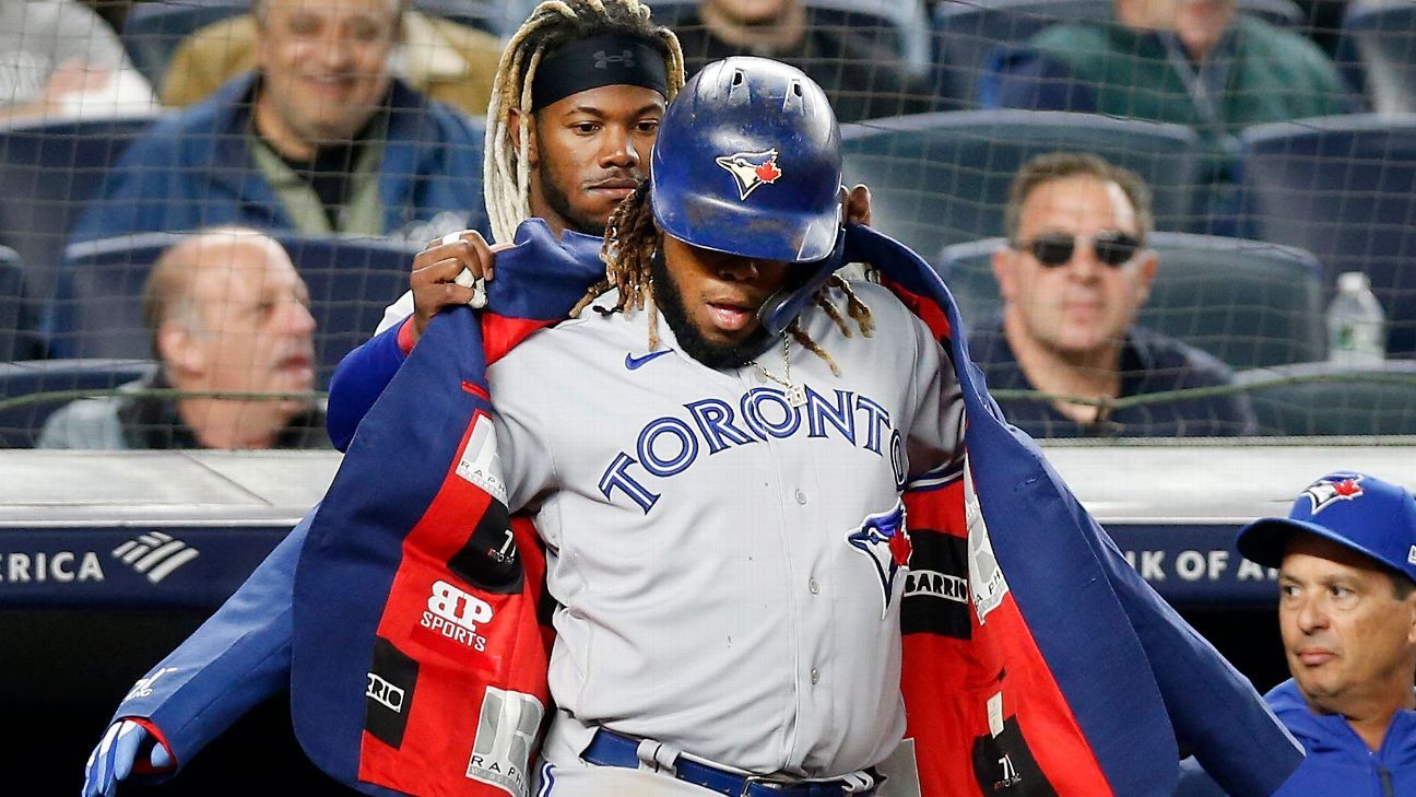 Vladimir Guerrero Jr., 'one of the best hitters in the world,' battles  through gash to hit three homers - ESPN
