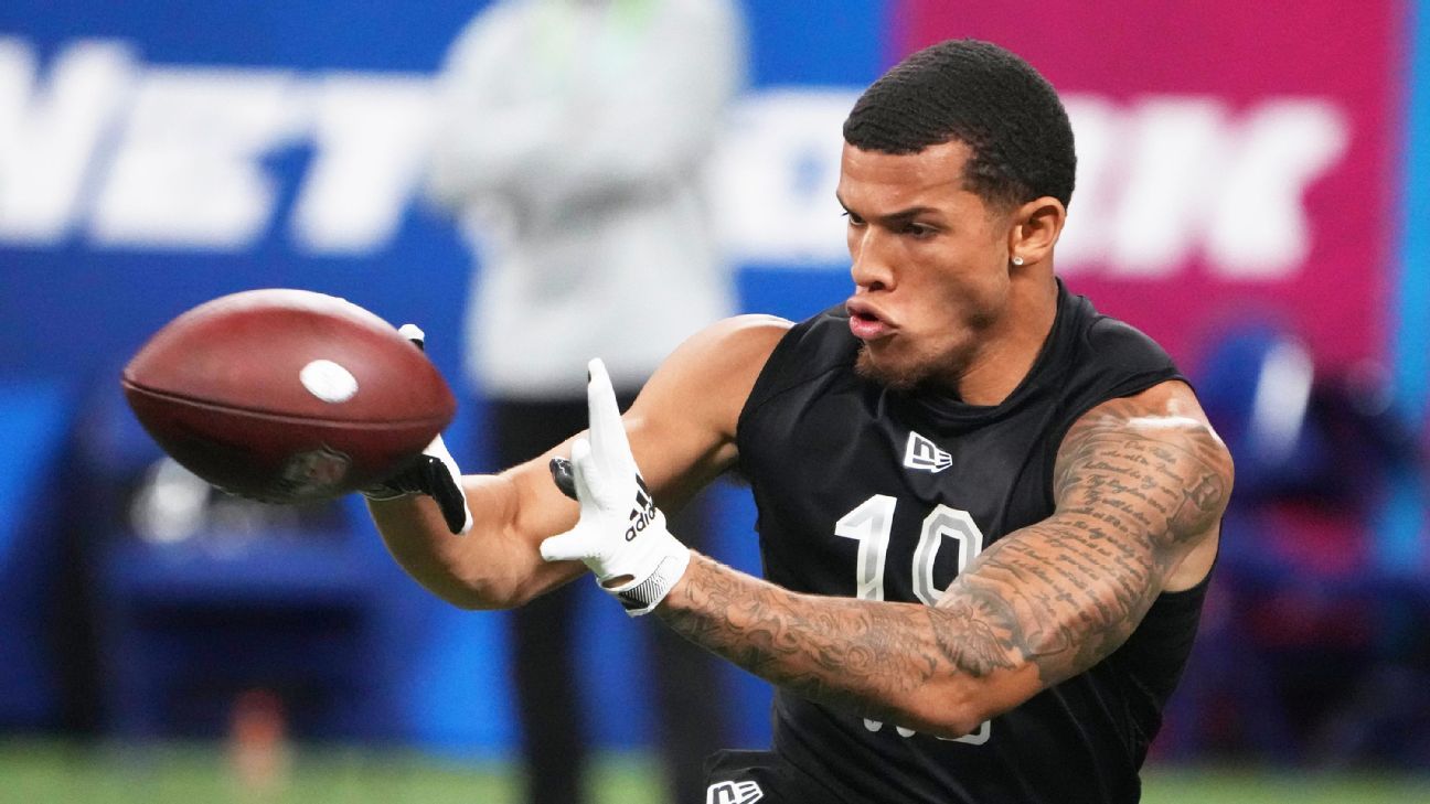 Chiefs draft Moore, continue post-Hill WR rebuild