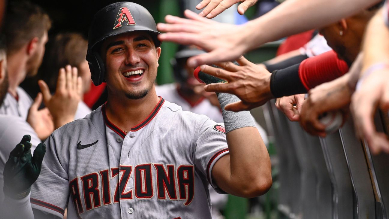 Josh Rojas hits 3 of Arizona Diamondbacks' 7 home runs vs. Chicago Cubs in caree..