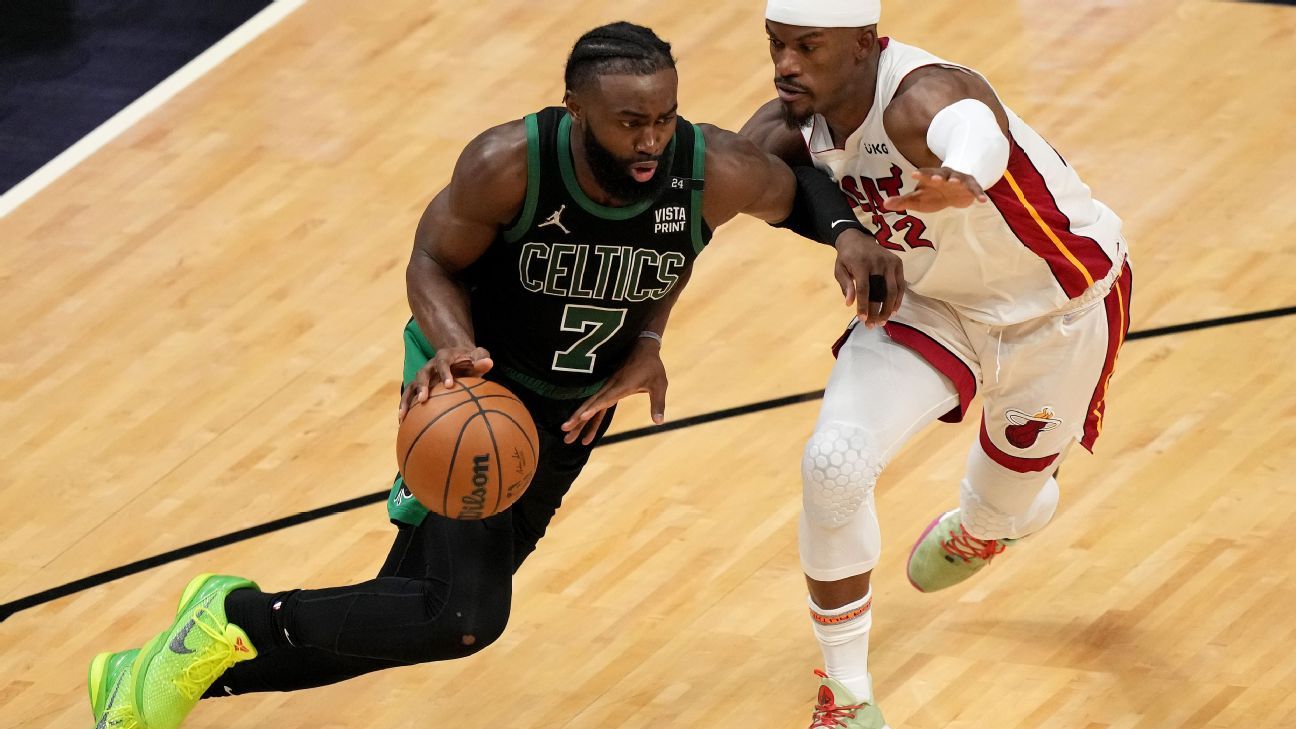 Jaylen Brown dẫn dắt Celtics xoay chuyển trong hiệp hai khi Boston đánh bại Miami Heat để vượt qua vòng loại NBA Finals