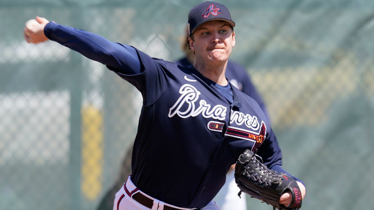 Braves reacquire reliever Webb from D’backs