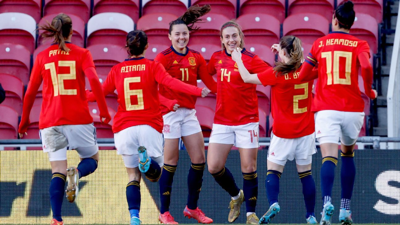 Spain's women's soccer team reaches deal for higher minimum wage