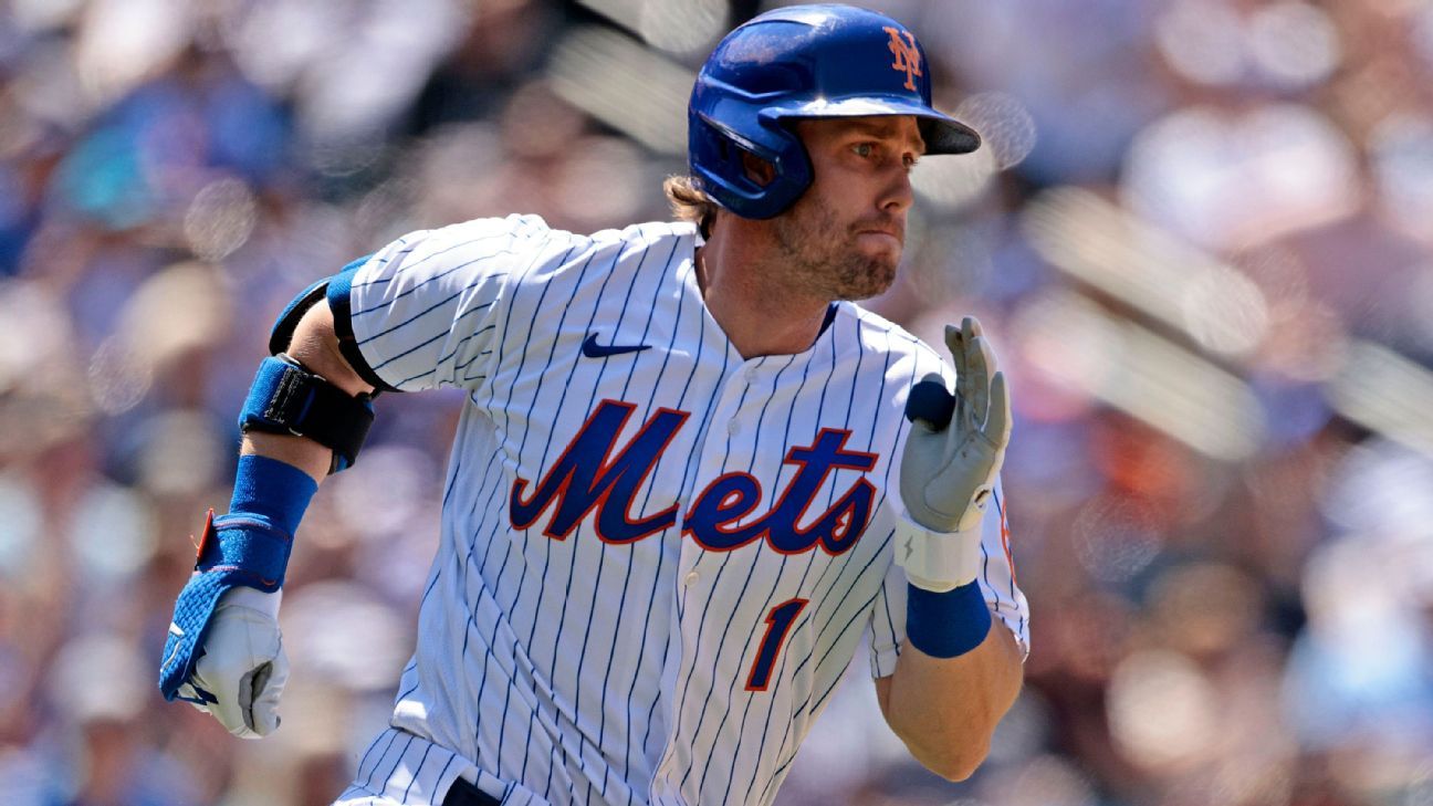 Jeff McNeil's quest to win batting title could be interrupted due to  hamstring injury