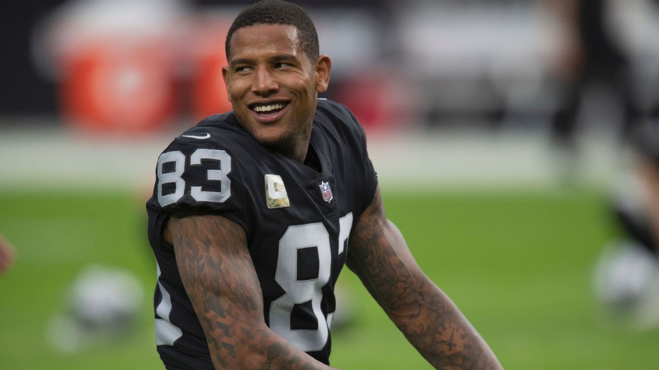 Las Vegas Raiders TE Darren Waller assina com novos agentes em busca de um novo contrato