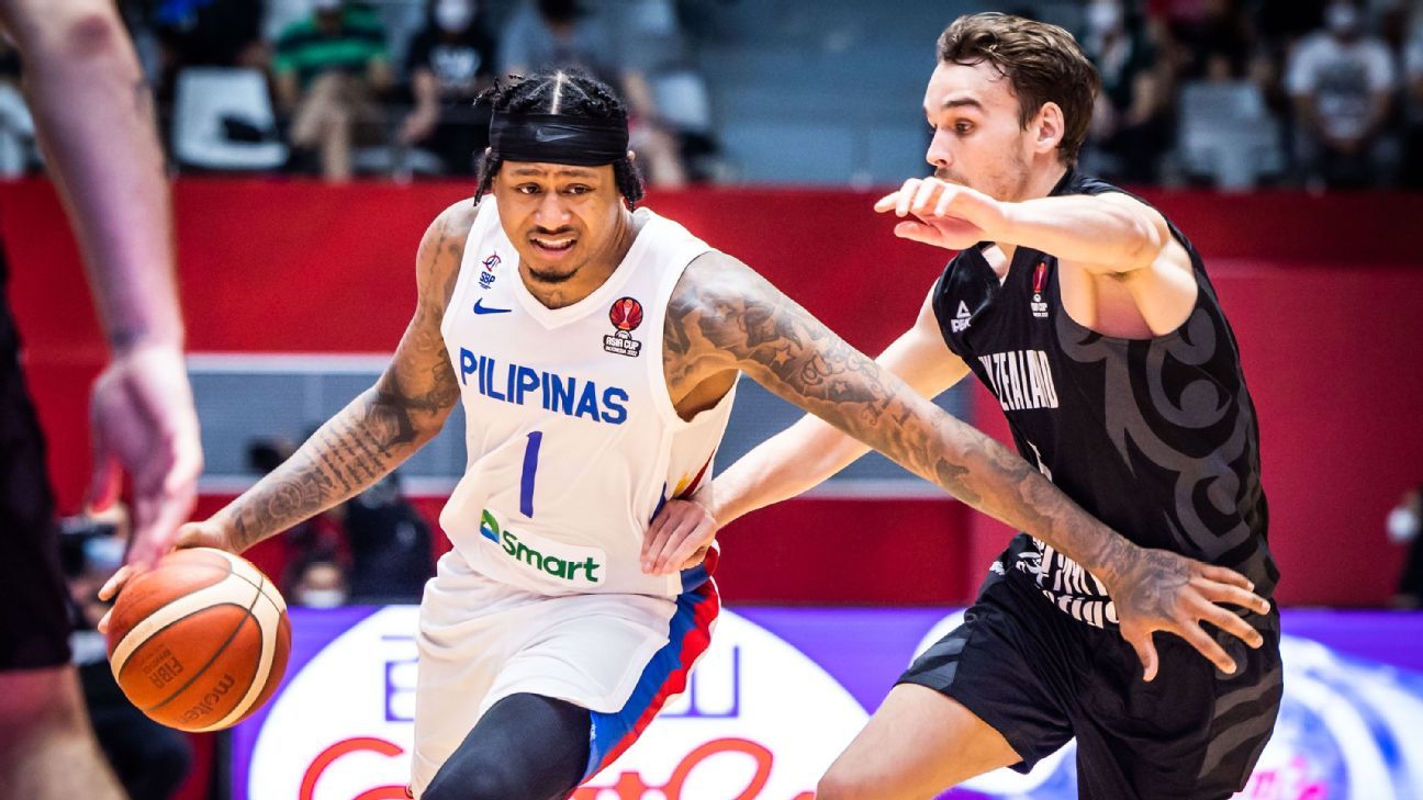 Gilas Pilipinas pulls off a quarterfinals stunner with a 21-20 win