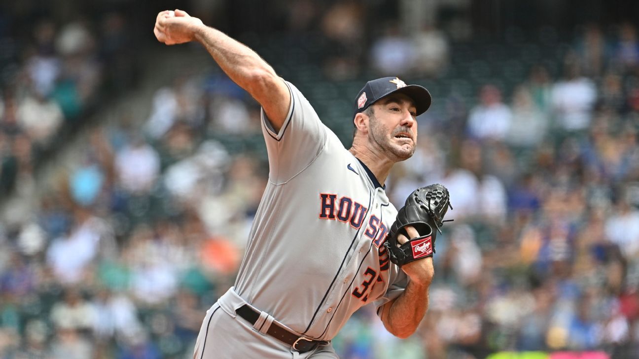 Houston Astros starting pitcher Justin Verlander (35) warms up in the top  of the first inning during the MLB game between the Houston Astros and the  Seattle Mariners on Tuesday, June 7