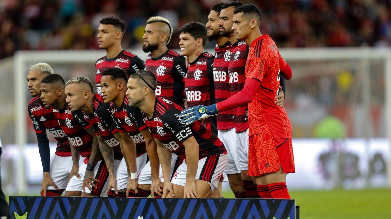 Dorival explica mudanças e elogia entrega do elenco do Flamengo