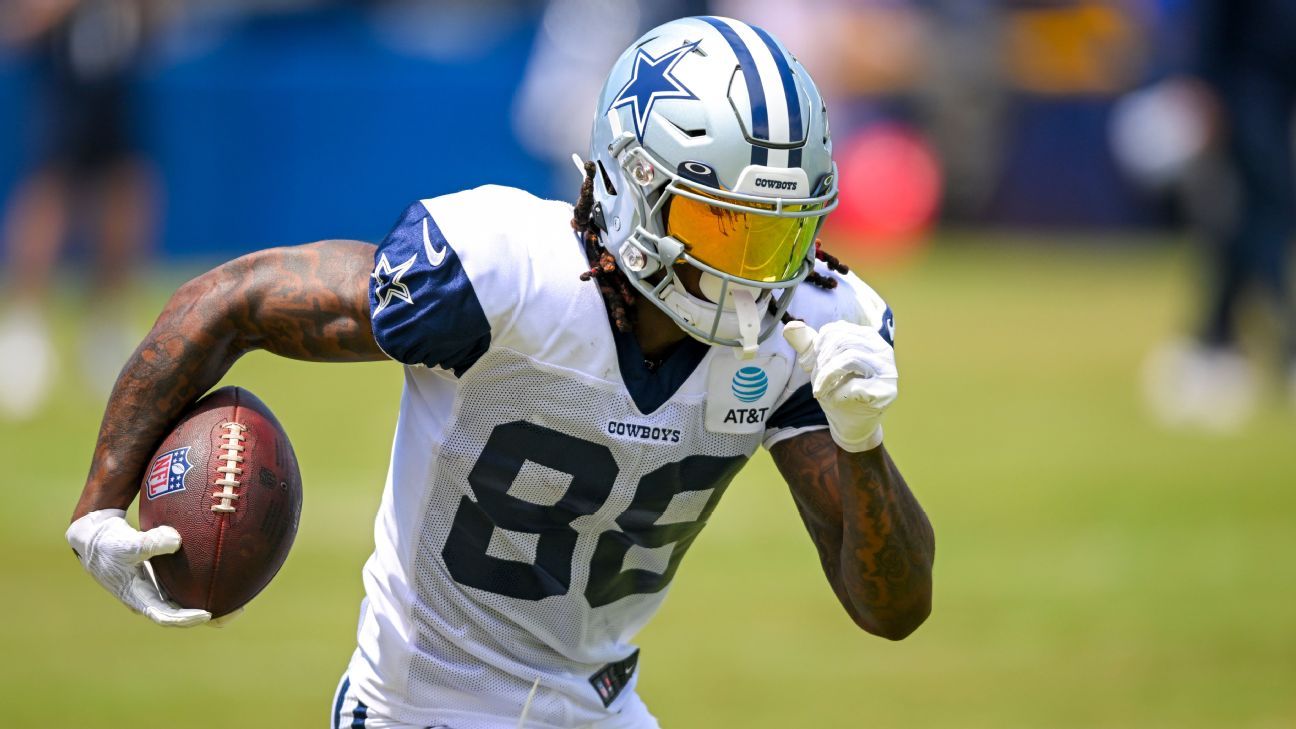 Photos: One hand! Cowboys WR CeeDee Lamb makes one-handed catch against  Giants